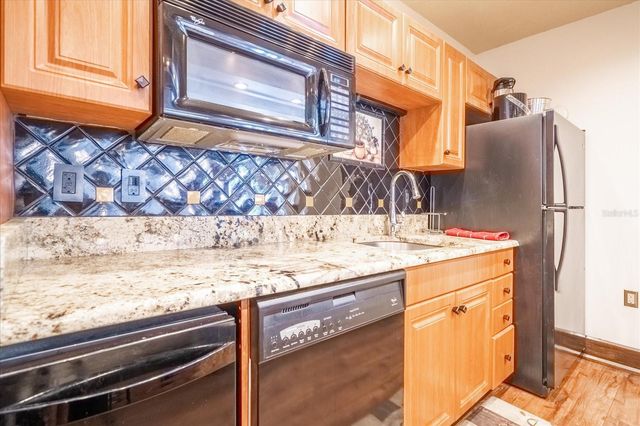 200 4TH AVENUE S 105, St Petersburg, FL 33701