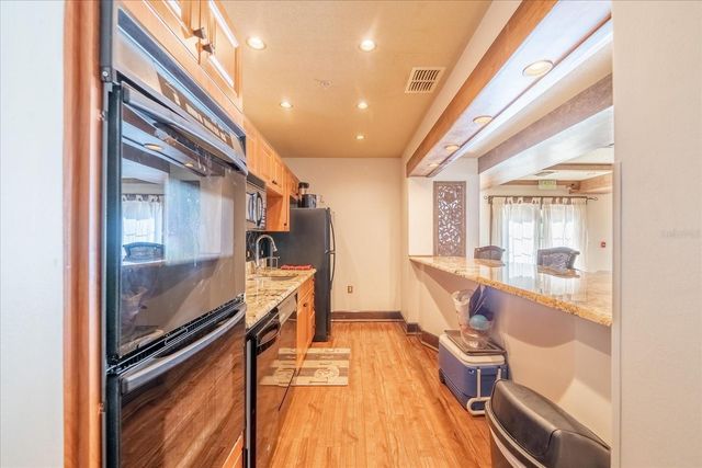 200 4TH AVENUE S 105, St Petersburg, FL 33701