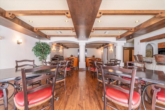 200 4TH AVENUE S 105, St Petersburg, FL 33701