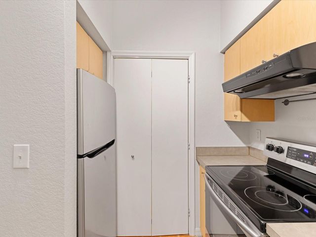 200 4TH AVENUE S 105, St Petersburg, FL 33701