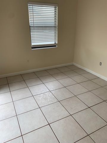 200 Sevilla St B, St Augustine Beach, FL 32080