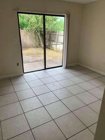 200 Sevilla St B, St Augustine Beach, FL 32080