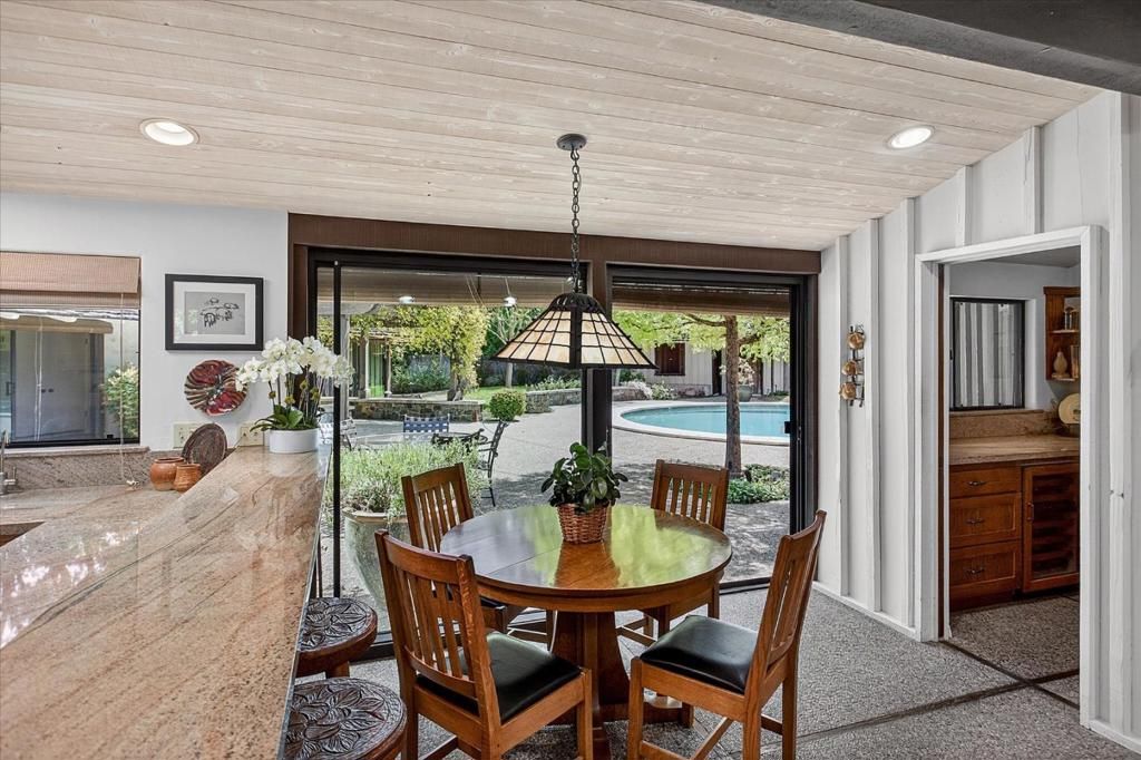 Image 15 of property listing at 14176 Quail Acres, Saratoga, CA 95070