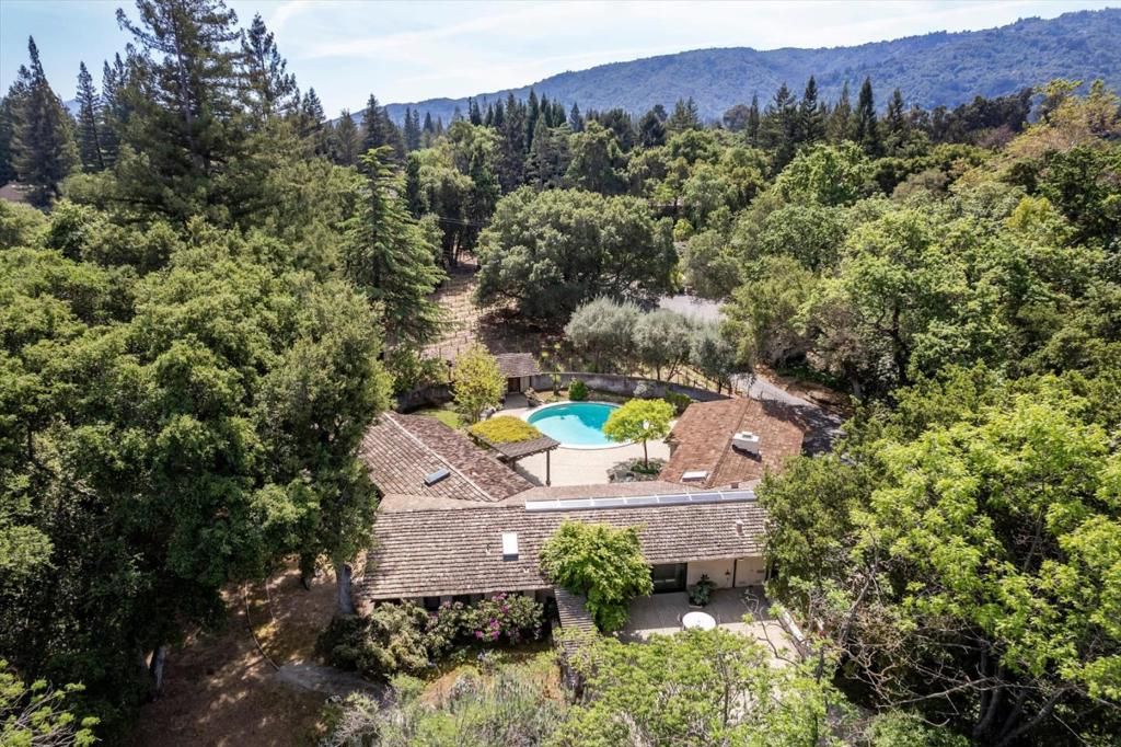 Image 43 of property listing at 14176 Quail Acres, Saratoga, CA 95070