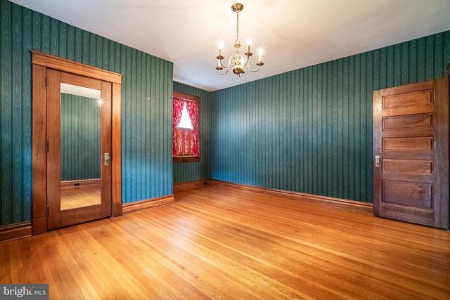 155 E SPRINGETTSBURY AVE, York, PA 17403