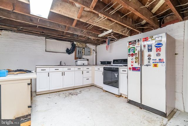 155 E SPRINGETTSBURY AVE, York, PA 17403