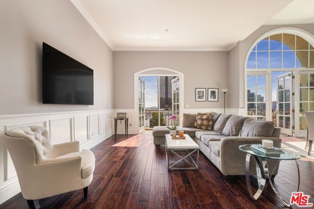 11500 San Vicente Boulevard 522, Los Angeles, CA 90049