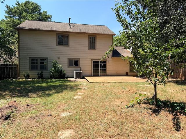 844 Chapman Circle, Stone Mountain, GA 30088