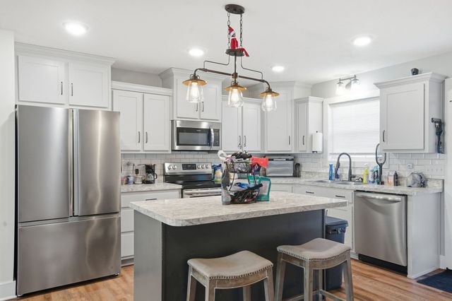 760 Armstrong Rd, Castalian Springs, TN 37031