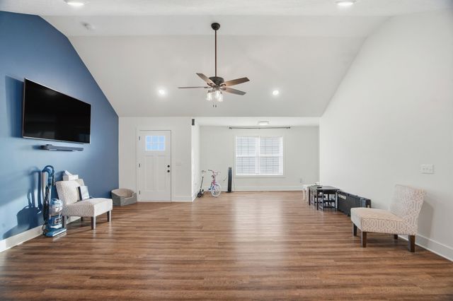 760 Armstrong Rd, Castalian Springs, TN 37031