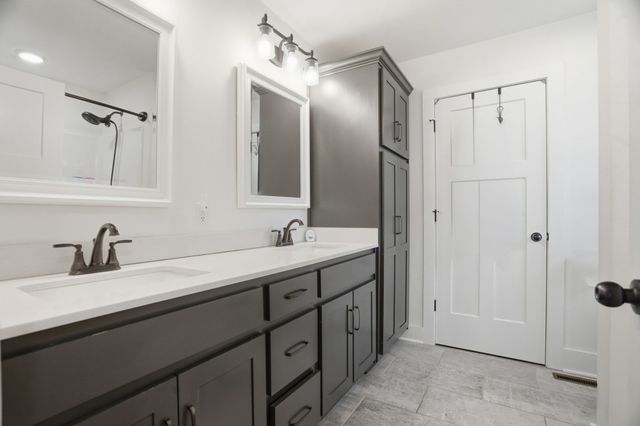 760 Armstrong Rd, Castalian Springs, TN 37031