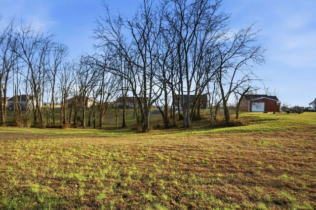 760 Armstrong Rd, Castalian Springs, TN 37031