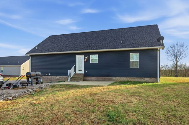 760 Armstrong Rd, Castalian Springs, TN 37031