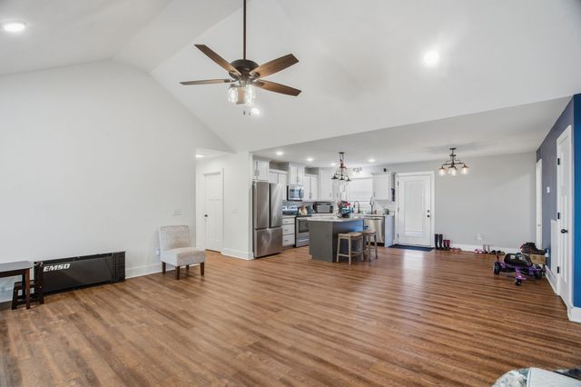 760 Armstrong Rd, Castalian Springs, TN 37031