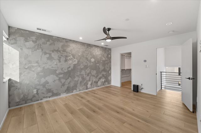 2001 N Prairie Avenue 106, Dallas, TX 75204