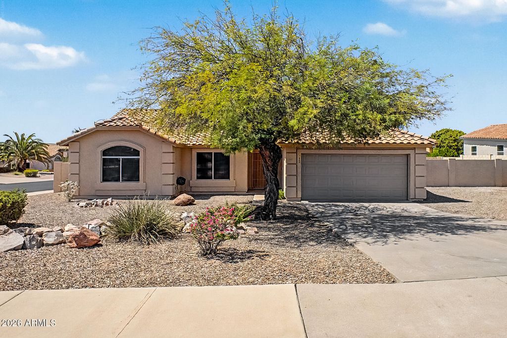 3212 N RAMADA Circle, Mesa, AZ 85215 — exterior