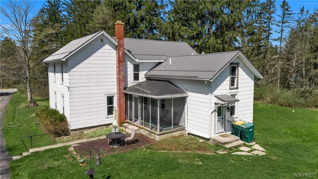 8721 Center Road, Colden, NY 14080