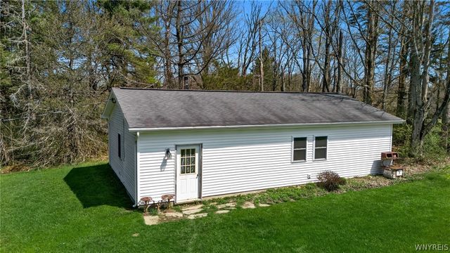 8721 Center Road, Colden, NY 14080