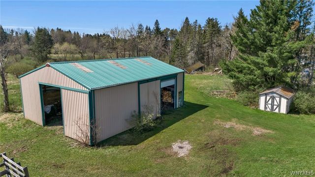 8721 Center Road, Colden, NY 14080