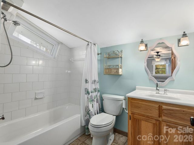 6 Star Berry Lane, Fairview, NC 28730
