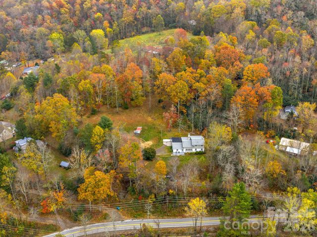 6 Star Berry Lane, Fairview, NC 28730