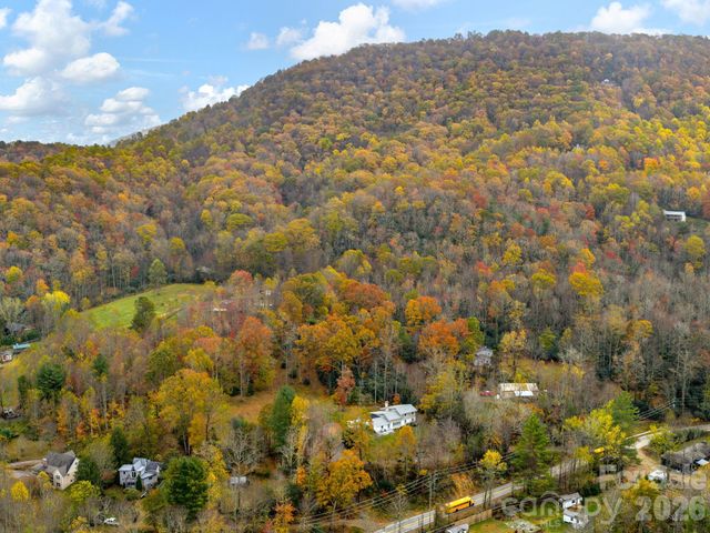 6 Star Berry Lane, Fairview, NC 28730