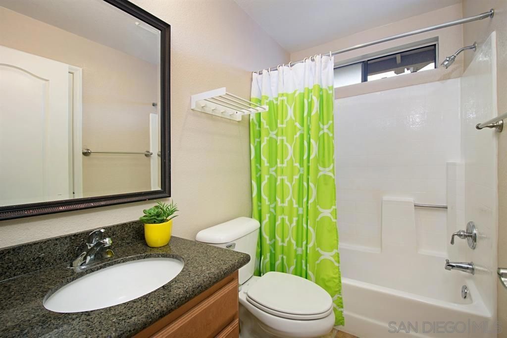 Image 11 of property listing at 12695 Camino Mira Del Mar 118, San Diego, CA 92130