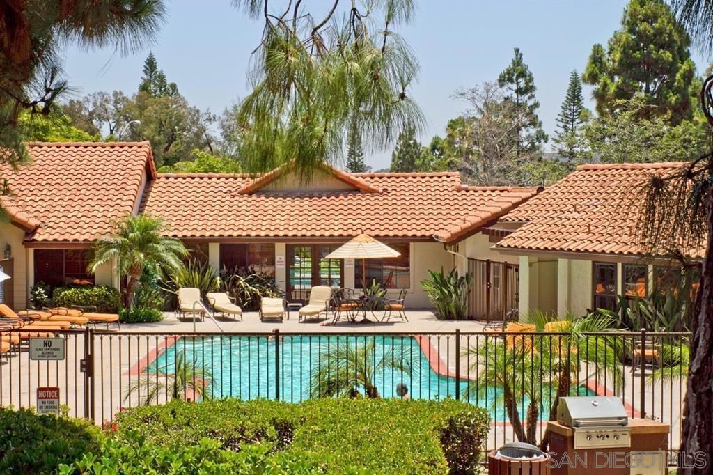 Image 2 of property listing at 12695 Camino Mira Del Mar 118, San Diego, CA 92130