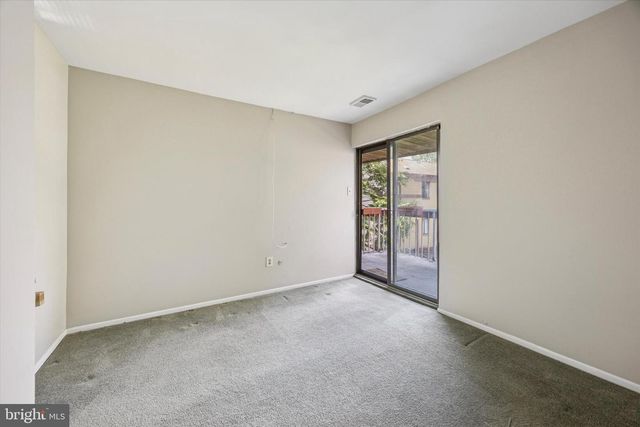 240 JAMES CT, Marlton, NJ 08053