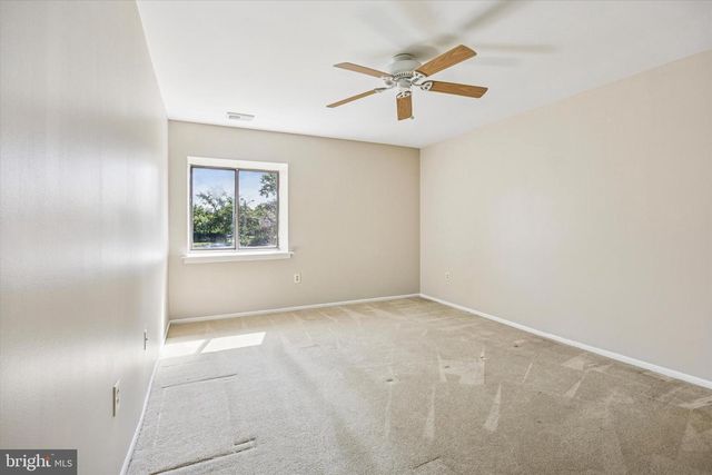 240 JAMES CT, Marlton, NJ 08053