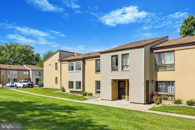 240 JAMES CT, Marlton, NJ 08053