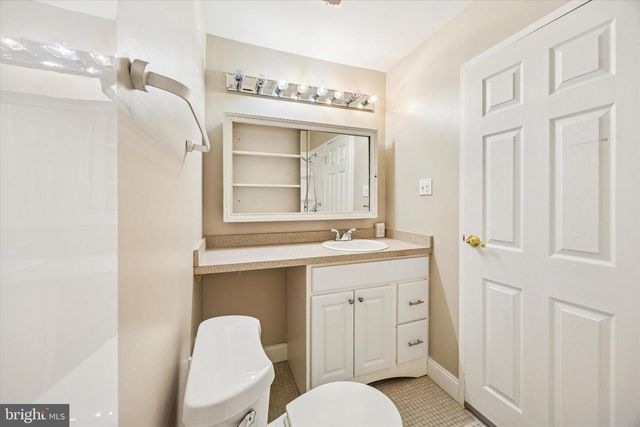 240 JAMES CT, Marlton, NJ 08053