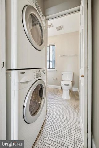 240 JAMES CT, Marlton, NJ 08053