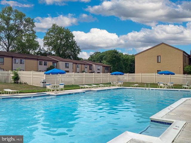 240 JAMES CT, Marlton, NJ 08053