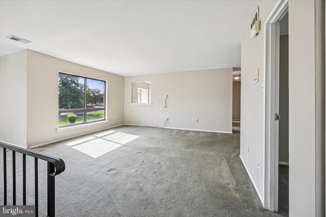 240 JAMES CT, Marlton, NJ 08053
