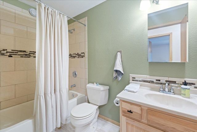 2940 MAURICE AVENUE, North Pole, AK 99705