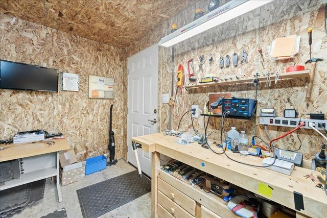 2940 MAURICE AVENUE, North Pole, AK 99705