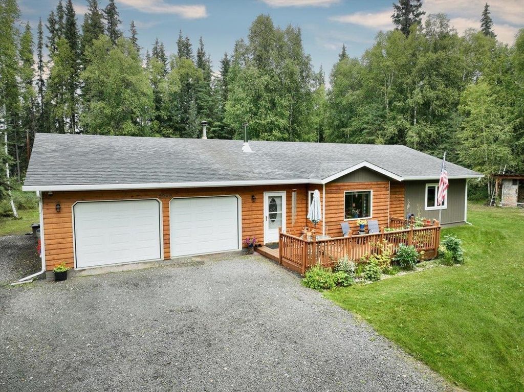 2940 MAURICE AVENUE, North Pole, AK 99705