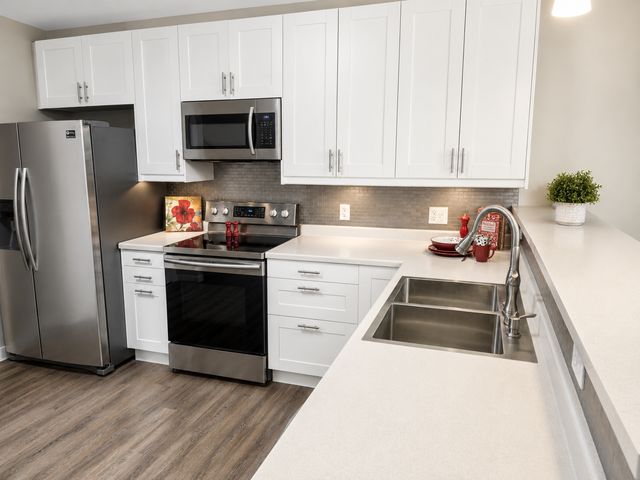 17973 96th Avenue N, Maple Grove, MN 55311