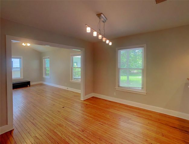 5010 Shoalwood Ave, Austin, TX 78756