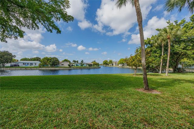9150 Lime Bay Boulevard 110, Tamarac, FL 33321