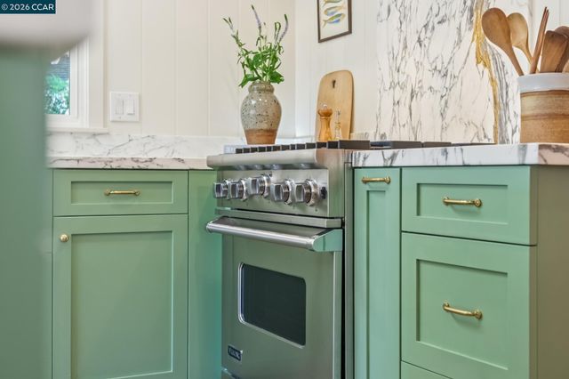 1126 Hidalgo Ct, Lafayette, CA 94549