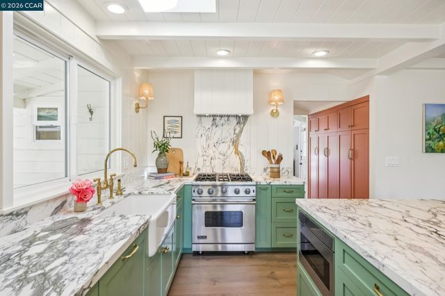 1126 Hidalgo Ct, Lafayette, CA 94549