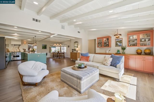 1126 Hidalgo Ct, Lafayette, CA 94549