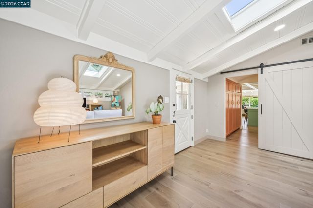 1126 Hidalgo Ct, Lafayette, CA 94549