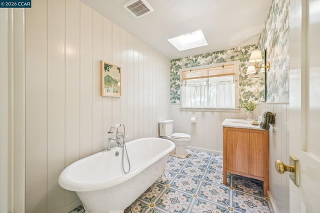 1126 Hidalgo Ct, Lafayette, CA 94549