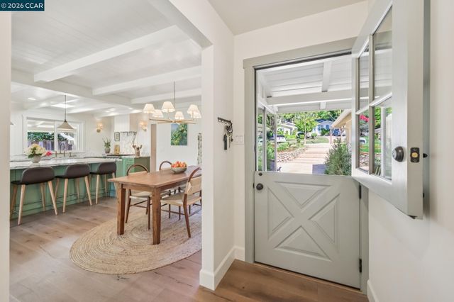 1126 Hidalgo Ct, Lafayette, CA 94549