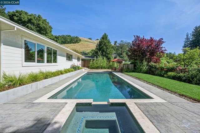 1126 Hidalgo Ct, Lafayette, CA 94549