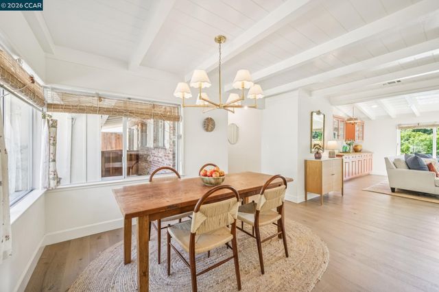 1126 Hidalgo Ct, Lafayette, CA 94549