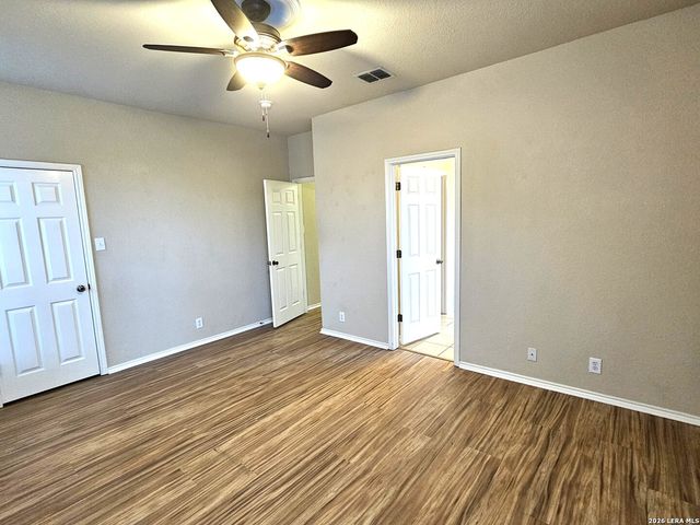 300 EAGLE FLIGHT, Cibolo, TX 78108